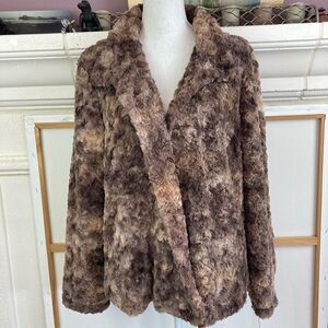 Rare find! VTG Great Cavalier St. Paul faux fur coat lined w/ pockets